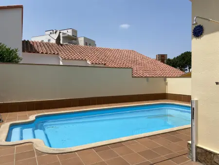 Maison familiale avec piscine privée à Torroella de Montgrí, à proximité de la plage et des commodités - Photo 4