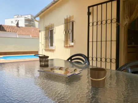 Maison familiale avec piscine privée à Torroella de Montgrí, à proximité de la plage et des commodités - Photo 9