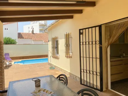 Maison familiale avec piscine privée à Torroella de Montgrí, à proximité de la plage et des commodités - Photo 10