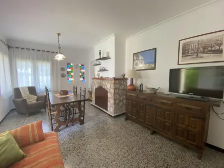 Maison familiale avec piscine privée à Torroella de Montgrí, à proximité de la plage et des commodités - Photo 14