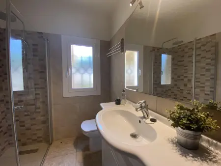 Maison familiale avec piscine privée à Torroella de Montgrí, à proximité de la plage et des commodités - Photo 18