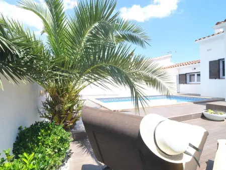 Maison Chic avec Piscine Privée et Wi-Fi, Villa 8 personnes à L'Escala - Photo 4