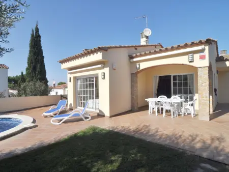 Maison spacieuse avec jardin et piscine privée à L'Escala - Photo 2