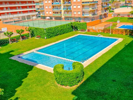 Appartement à Santa Susanna avec piscine proche plage - Photo 4