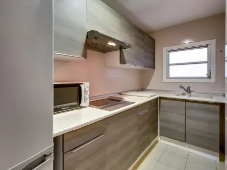 Appartement charmant 2 ch avec balcon, Wi-Fi, proche plage Blanes - Photo 10