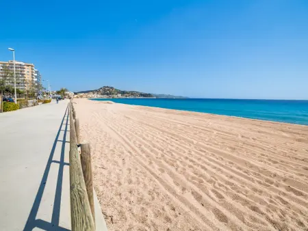 Appartement charmant 2 ch avec balcon, Wi-Fi, proche plage Blanes - Photo 24