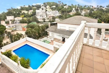 Vila, Villa vue mer et montagne avec piscine - Photo 7