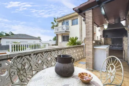 Vila, Villa vue mer et montagne avec piscine - Photo 17