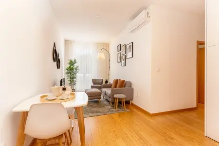 YOUROPO - Cosy 5, Retraite élégante en centre-ville - Photo 2