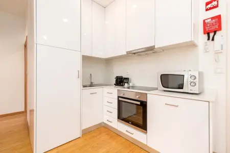 YOUROPO - Cosy 5, Retraite élégante en centre-ville - Photo 3