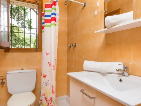 Maison familiale avec piscine privée et vue mer à Canyelles - Photo 12