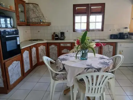 Maison spacieuse à Petit-Bourg avec jardin, Maison 7 personnes à Petit Bourg - Photo 4
