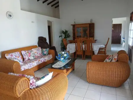 Maison spacieuse à Petit-Bourg avec jardin, Maison 7 personnes à Petit Bourg - Photo 5