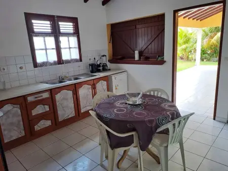 Maison spacieuse à Petit-Bourg avec jardin, Maison 7 personnes à Petit Bourg - Photo 6