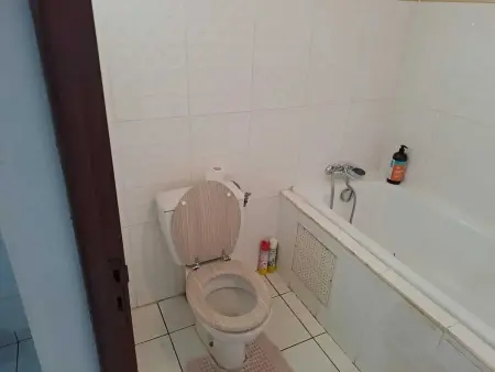 Maison spacieuse à Petit-Bourg avec jardin, Maison 7 personnes à Petit Bourg - Photo 13