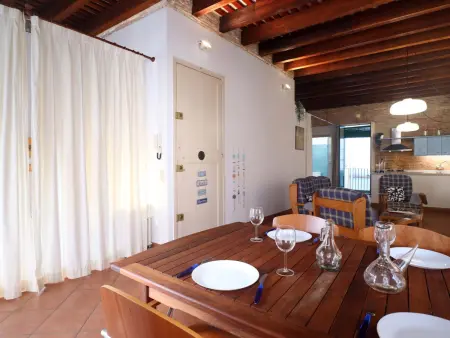Loft rénové au centre de Sant Feliu, 2 chambres, près de la plage - Photo 3