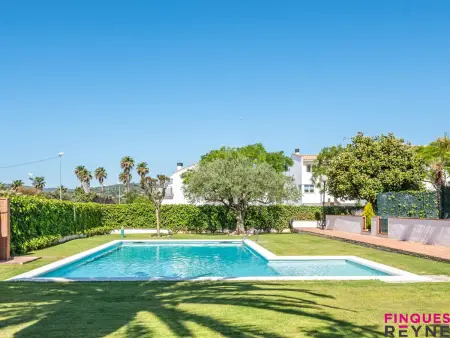 Appartement rez-de-chaussée avec jardin et accès piscine, proche plage de Sant Pol - Photo 1