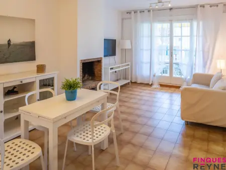 Appartement rez-de-chaussée avec jardin et accès piscine, proche plage de Sant Pol - Photo 9