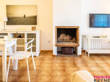 Appartement rez-de-chaussée avec jardin et accès piscine, proche plage de Sant Pol - Photo 13