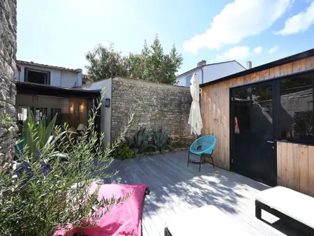 Charmante Maison de Village au Cœur de La Couarde-sur-Mer - Photo 3