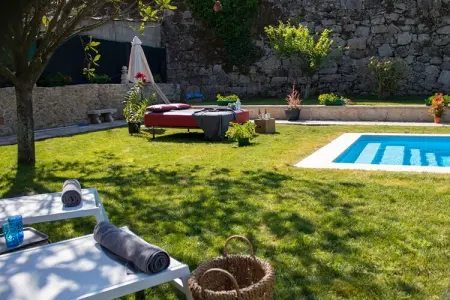 Villa Rosa- Luxury Singular, Villa à Padrón avec Piscine et Vue Montagne - Photo 7