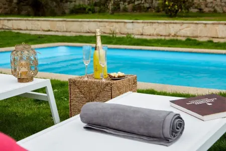 Villa Rosa- Luxury Singular, Villa à Padrón avec Piscine et Vue Montagne - Photo 8