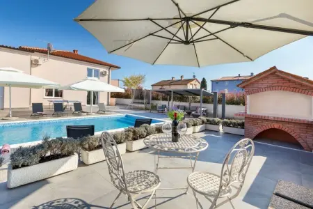 Villa Berg II - Pool, Game Room, Trampoline, Joli bungalow familial avec piscine privée - Photo 6