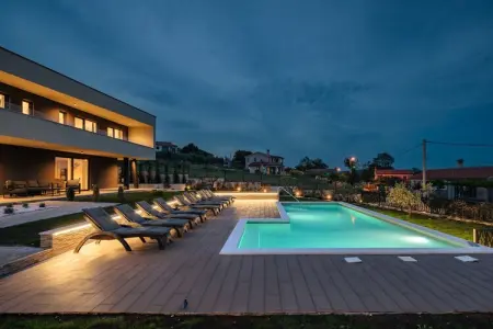 Villa de la Vie with Heated Swimming Pool, Appartement d'été relaxant à Drenje - Photo 7