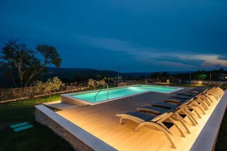 Villa de la Vie with Heated Swimming Pool, Appartement d'été relaxant à Drenje - Photo 8
