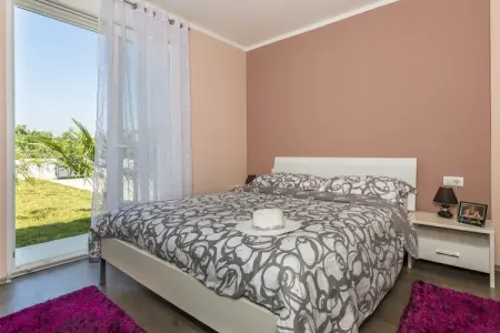Villa Land with Private Pool, Spacieuse villa rurale avec piscine - Photo 2