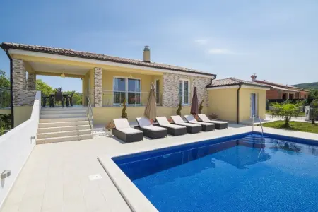 Villa Land with Private Pool, Spacieuse villa rurale avec piscine - Photo 10