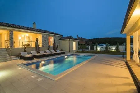Villa Land with Private Pool, Spacieuse villa rurale avec piscine - Photo 14