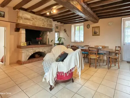 Maison de caractère près du lac de Rabodanges, idéale pour familles - Photo 3