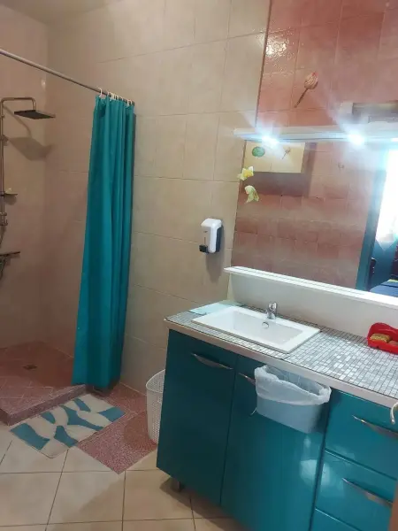 Appartement spacieux à Grand-Bourg de 90 m², Appartement 10 personnes à Grand Bourg - Photo 7