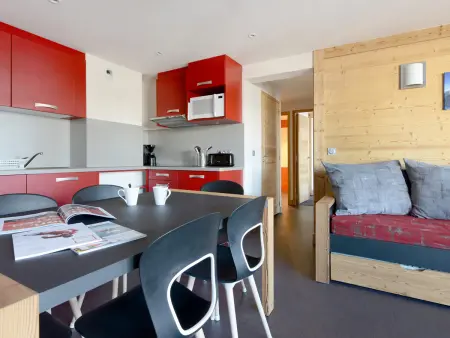 Appartement rénové 3 pièces, proche pistes, balcon, animaux admis - Photo 4