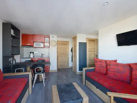 Appartement rénové 2 pièces, proche pistes, balcon, animaux admis - Photo 2