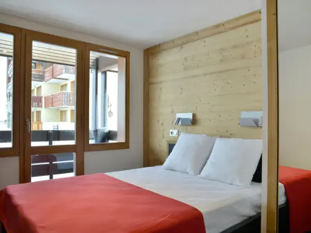 Magnifique duplex rénové 7 pièces, proche pistes, sauna, hammam, salle de fitness - Photo 2