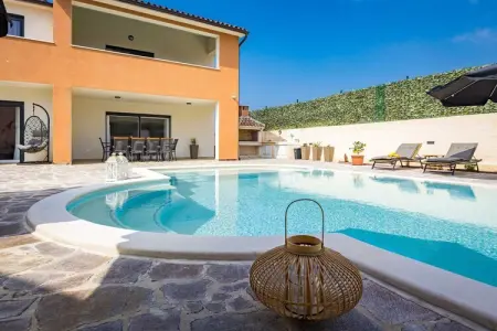 Villa Nur Amela with Pool, Jacuzzi, Darts, Villa de luxe à Pula avec piscine et jacuzzi - Photo 6
