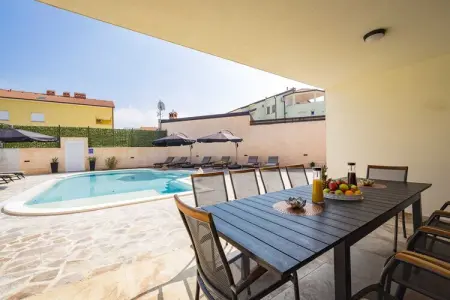 Villa Nur Amela with Pool, Jacuzzi, Darts, Villa de luxe à Pula avec piscine et jacuzzi - Photo 11