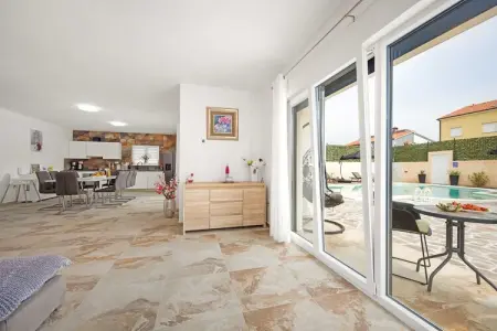 Villa Nur Amela with Pool, Jacuzzi, Darts, Villa de luxe à Pula avec piscine et jacuzzi - Photo 14