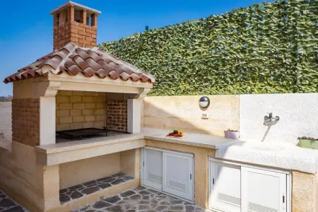 Villa Nur Amela with Pool, Jacuzzi, Darts, Villa de luxe à Pula avec piscine et jacuzzi - Photo 37
