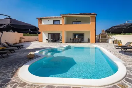 Villa Nur Amela with Pool, Jacuzzi, Darts, Villa de luxe à Pula avec piscine et jacuzzi - Photo 39