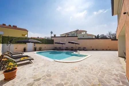 Villa Nur Amela with Pool, Jacuzzi, Darts, Villa de luxe à Pula avec piscine et jacuzzi - Photo 40