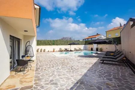 Villa Nur Amela with Pool, Jacuzzi, Darts, Villa de luxe à Pula avec piscine et jacuzzi - Photo 43