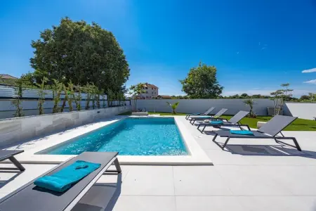 Villa Polaris - Luxurious Vacation Oasis, Villa à Pula près de Hidrobaza Plage - Photo 6