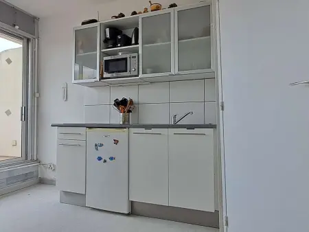 Studio cabine climatisé, piscine, parking, animaux admis, 350m plage - Photo 5