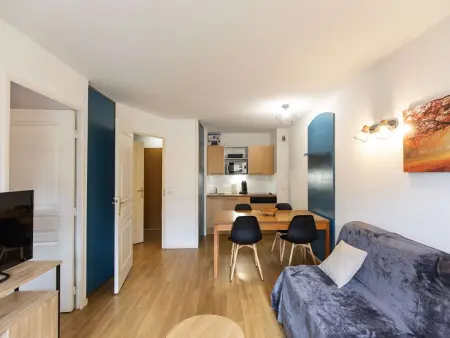 Charmant T2 pour 6 avec Terrasse, Piscine Couverte et Parking à Bagnères-de-Bigorre - Photo 2