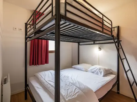 Charmant T2 pour 6 avec Terrasse, Piscine Couverte et Parking à Bagnères-de-Bigorre - Photo 4