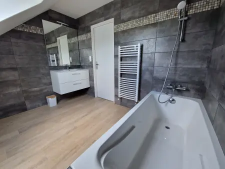 Maison moderne pour 8 pers. à 600m de la plage avec grand jardin - Photo 8