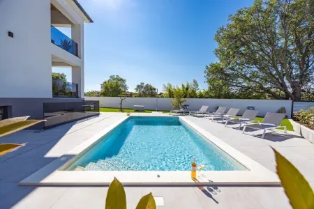 Villa Antares - Luxurious Vacation Oasis, Villa à Štinjan près de plage Hidrobaza - Photo 12